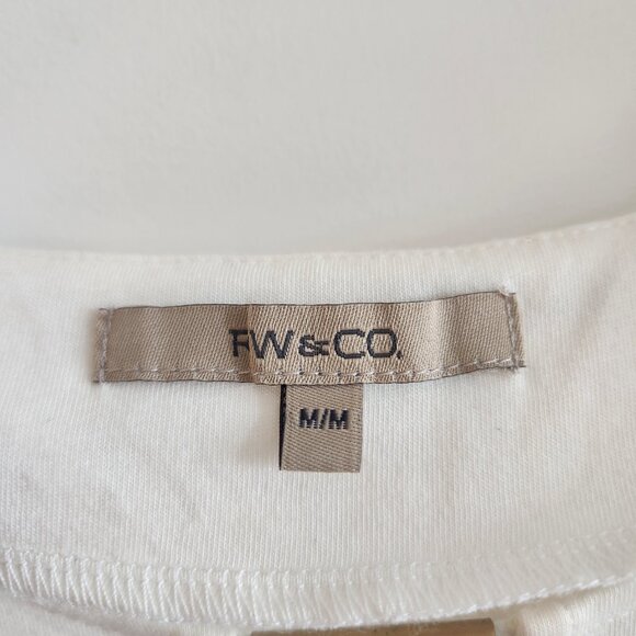 RW&CO White Keyhole Top (M) - Picture 5 of 5